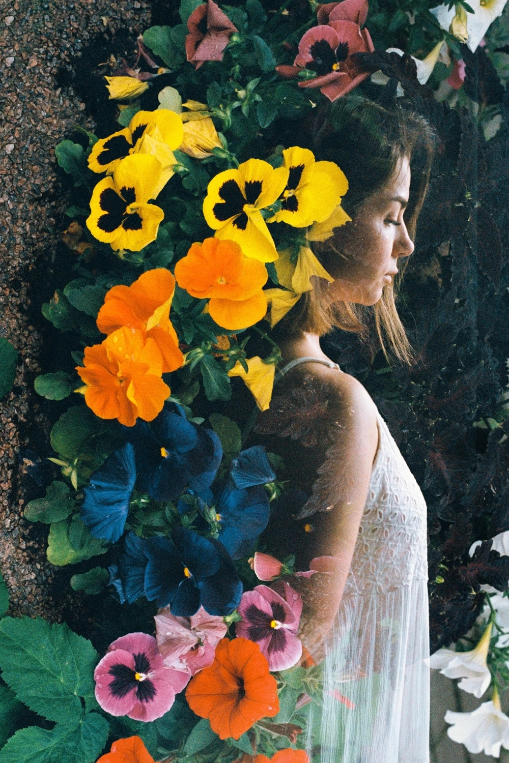 Blooming garden shot on Fujifilm Superia X-TRA 400 with a Zenit 122, by Nastya Gornaya