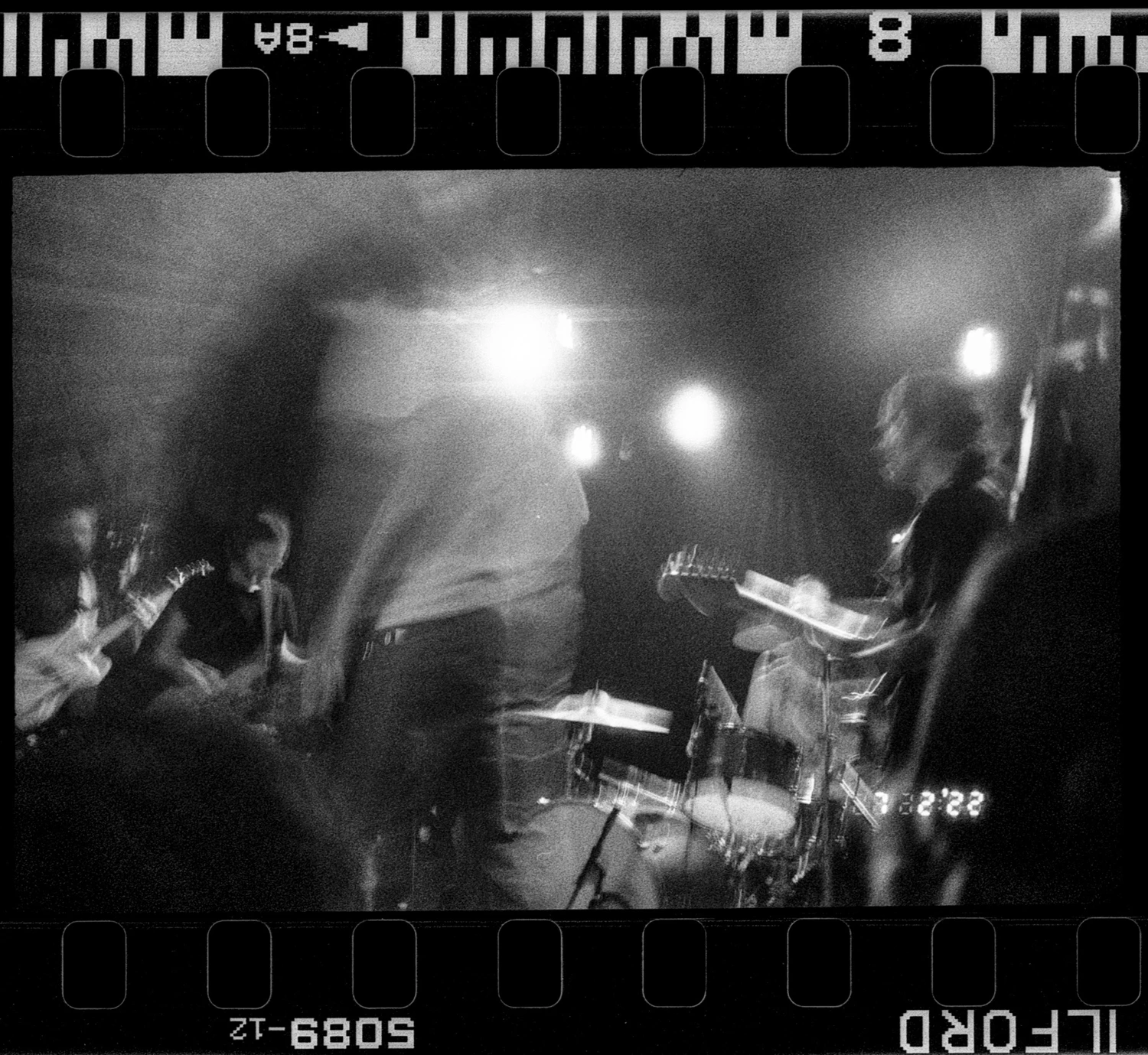 Heavy Heavy Low Low live shot on Ilford Delta 3200 with a Konica-Minolta Zoomdate 60, by Steven Redondo