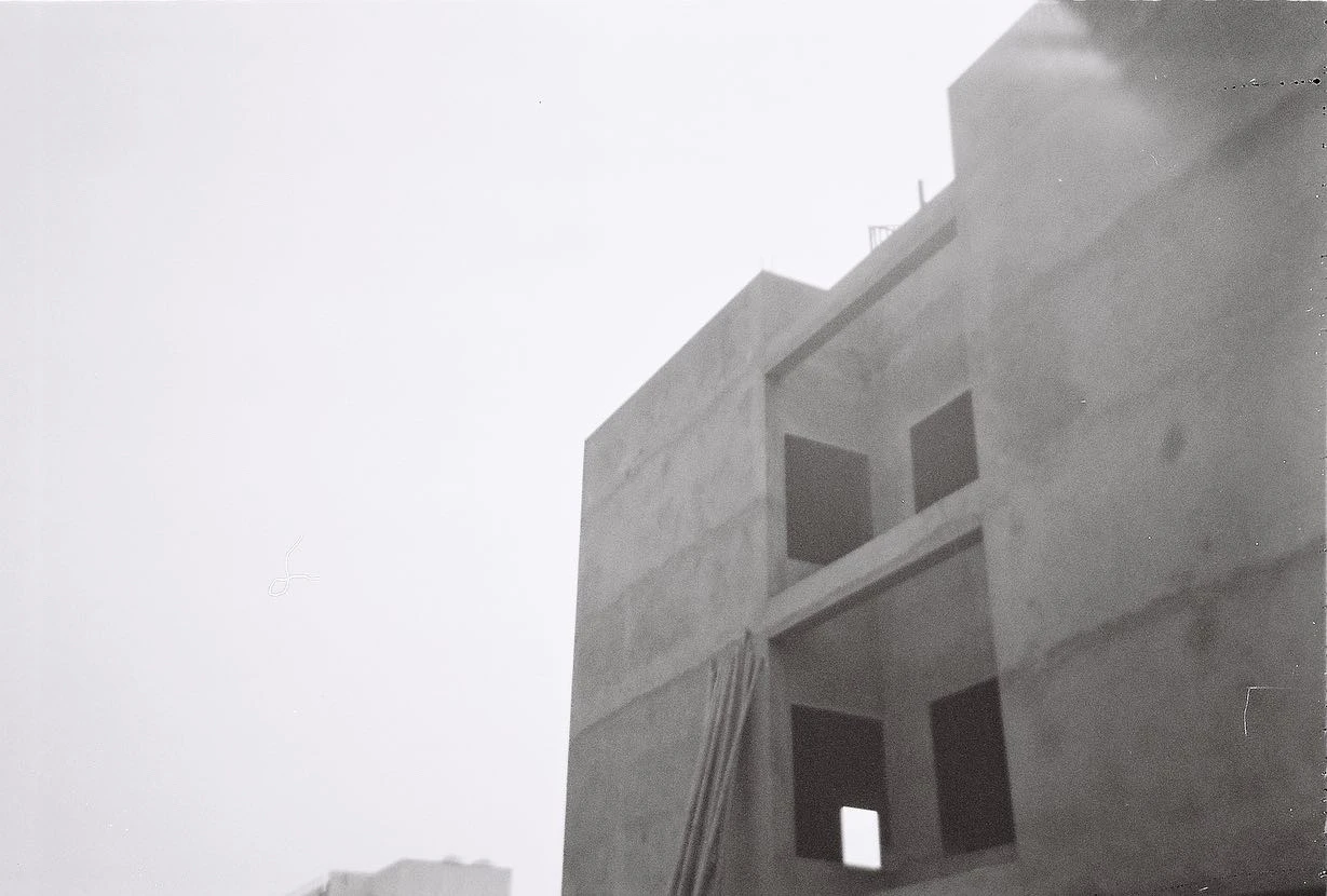 corners shot on Ilford XP2 Super 400 with a Suntone MM252, by Mustafa Tikiwala